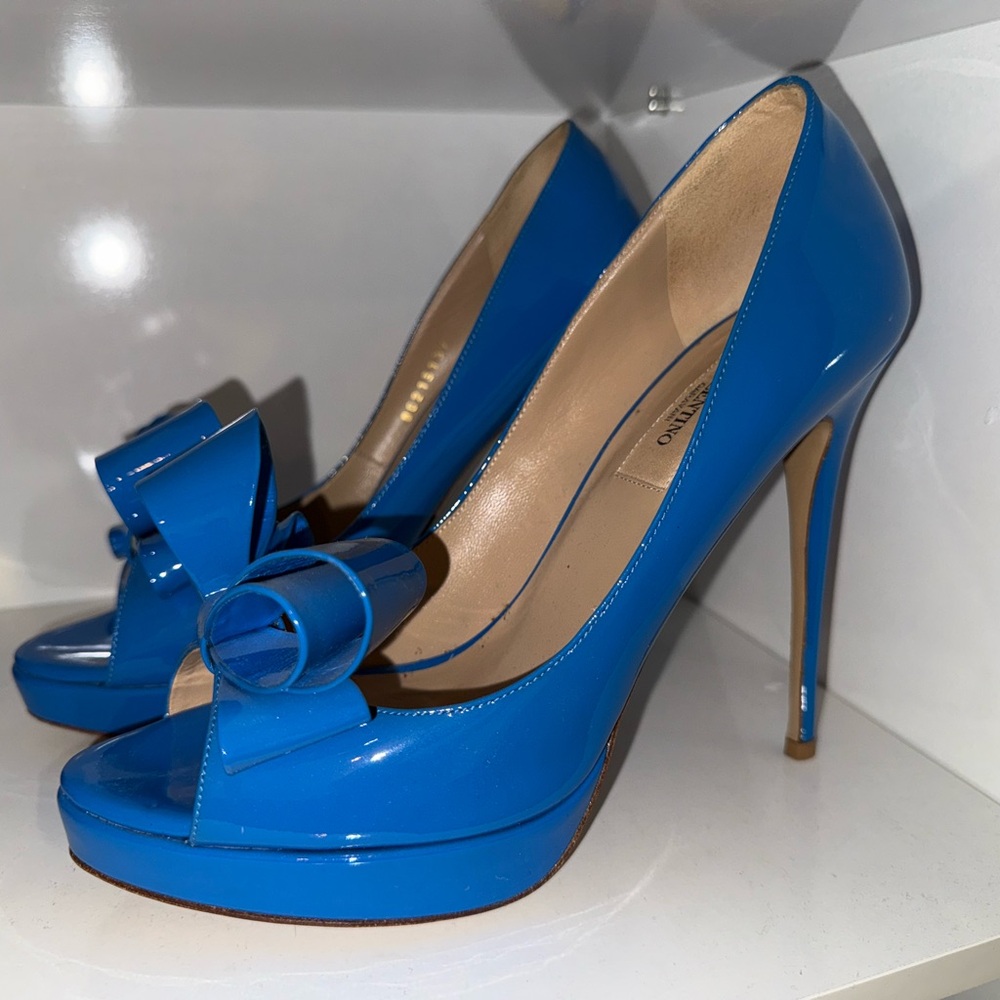 Valentino Blue High Heel Pumps with Bow